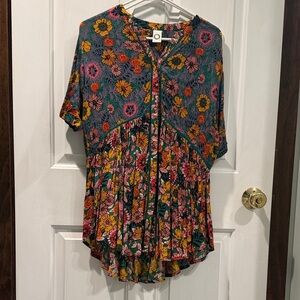 Anthropologie - Akemi + Kin - Floral Print Women's Blouse - Multicolor